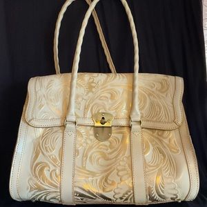 Patricia Nash white / gold purse